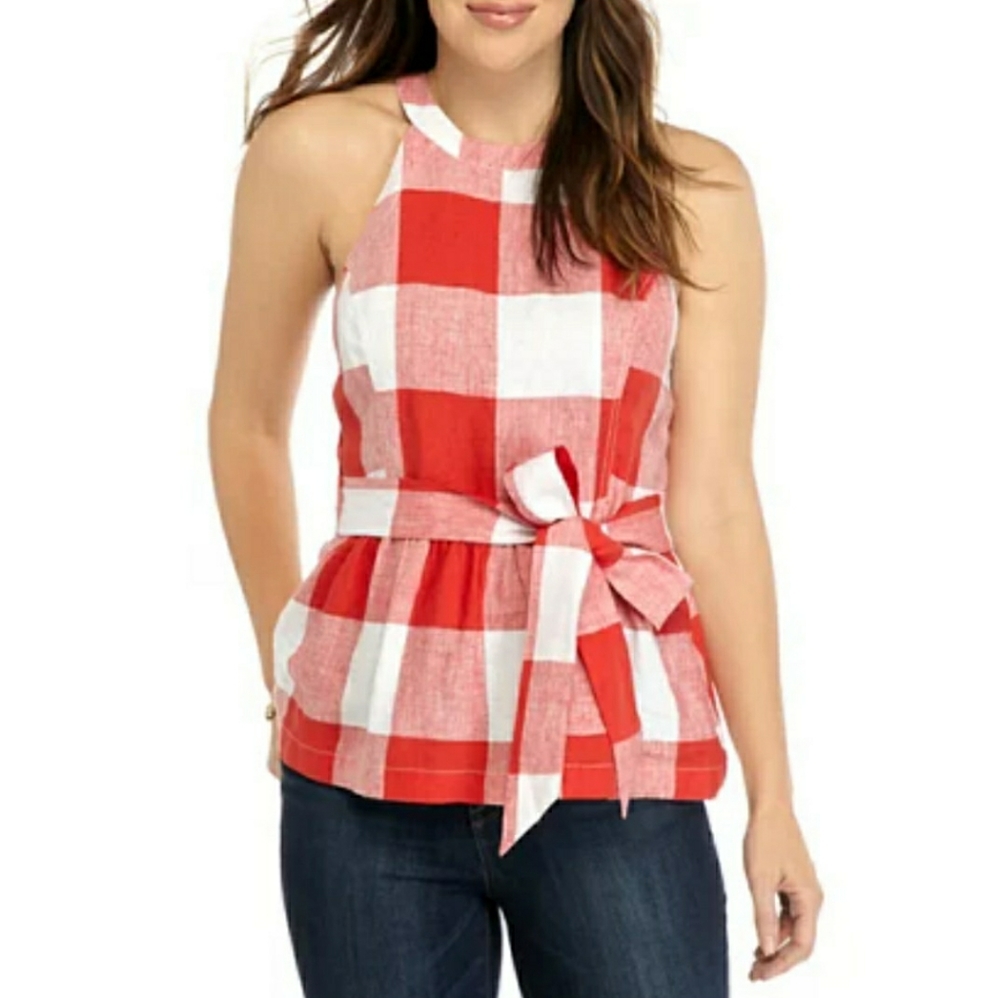 Sleeveless Tie waist button back top